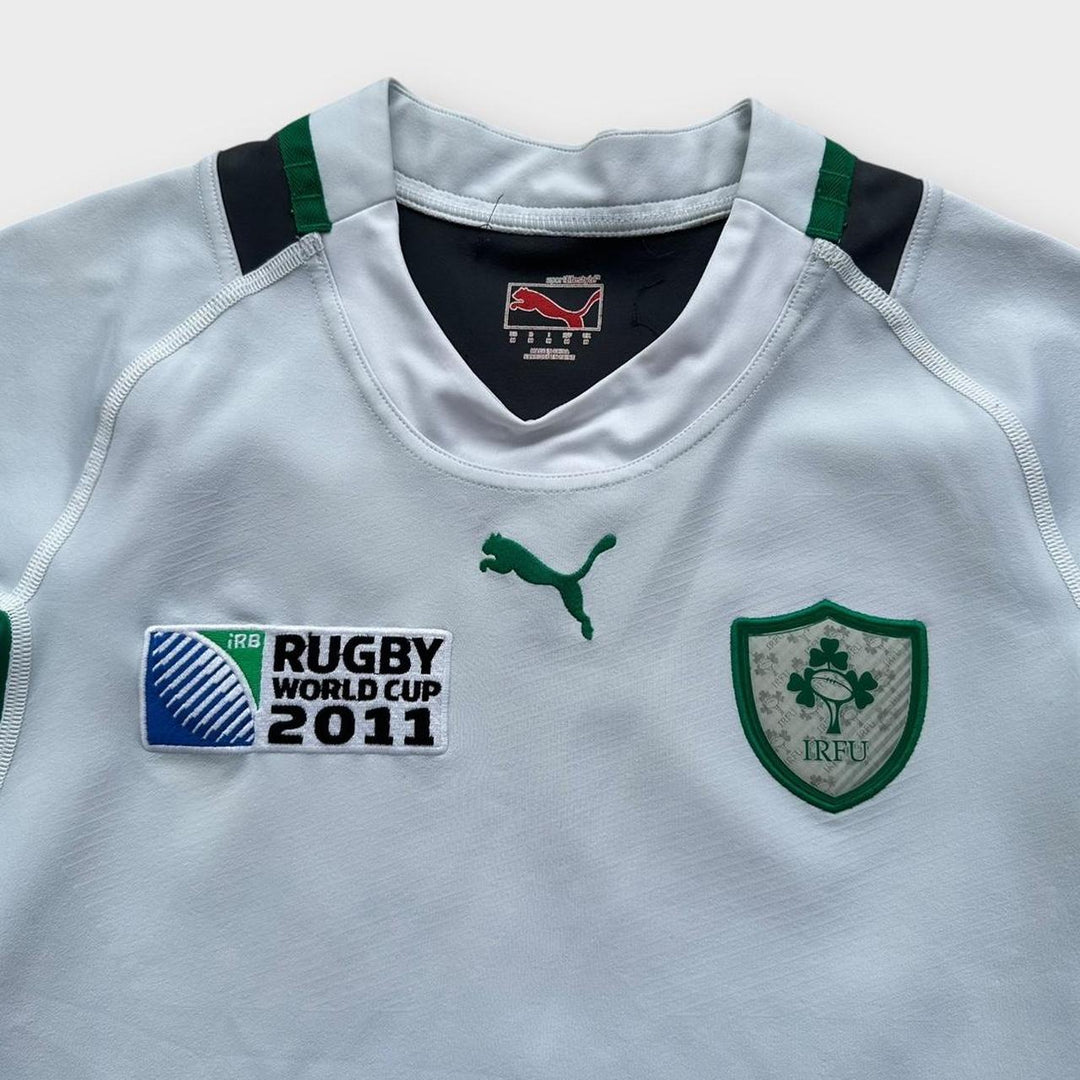 Ireland rugby top - medium (fits like a small)