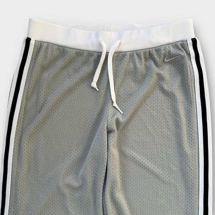 Y2K baggy Nike track pants - women’s medium (elasticated with drawstring)