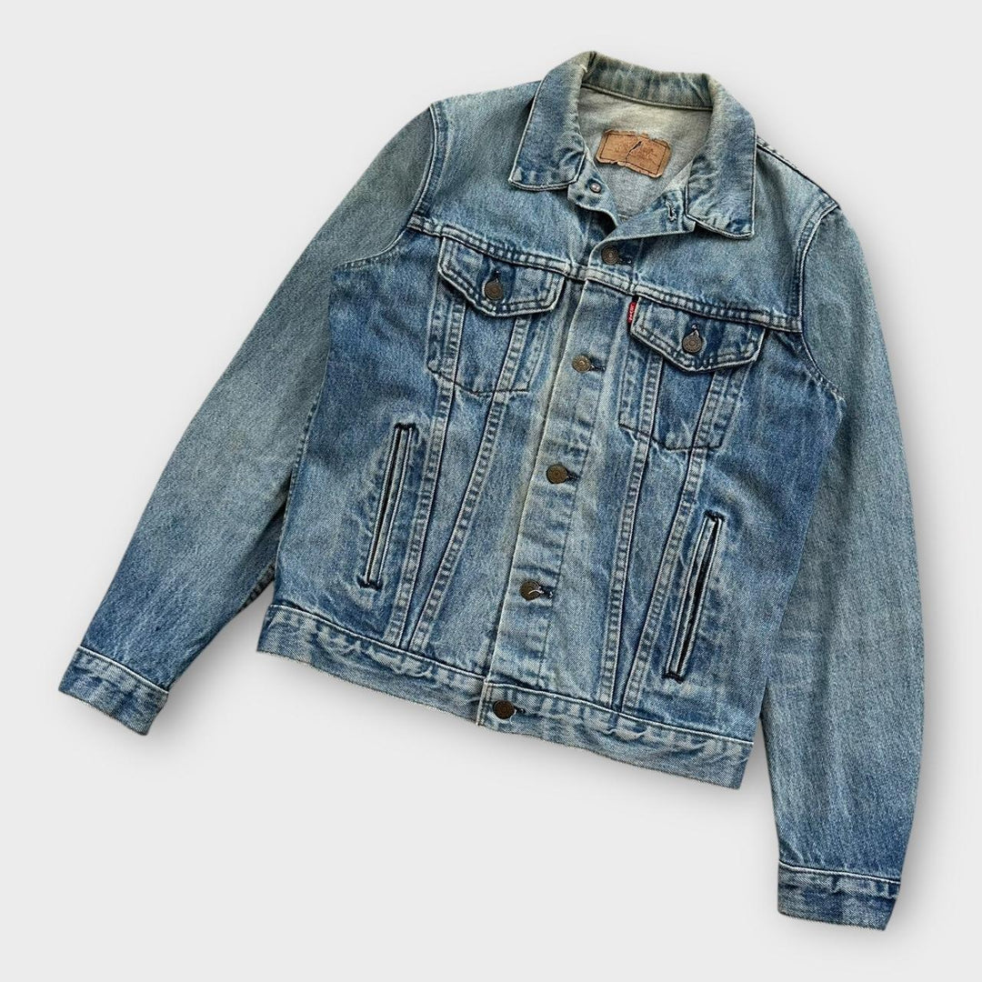 Vintage Levi’s denim jacket - women’s medium
