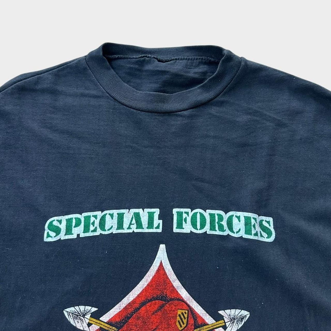 Vintage special forces graphic tee - medium