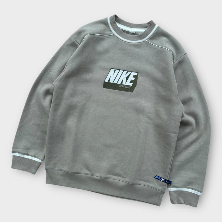 Vintage Nike sweatshirt - medium