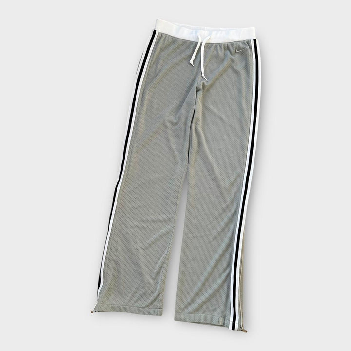 Y2K baggy Nike track pants - women’s medium (elasticated with drawstring)