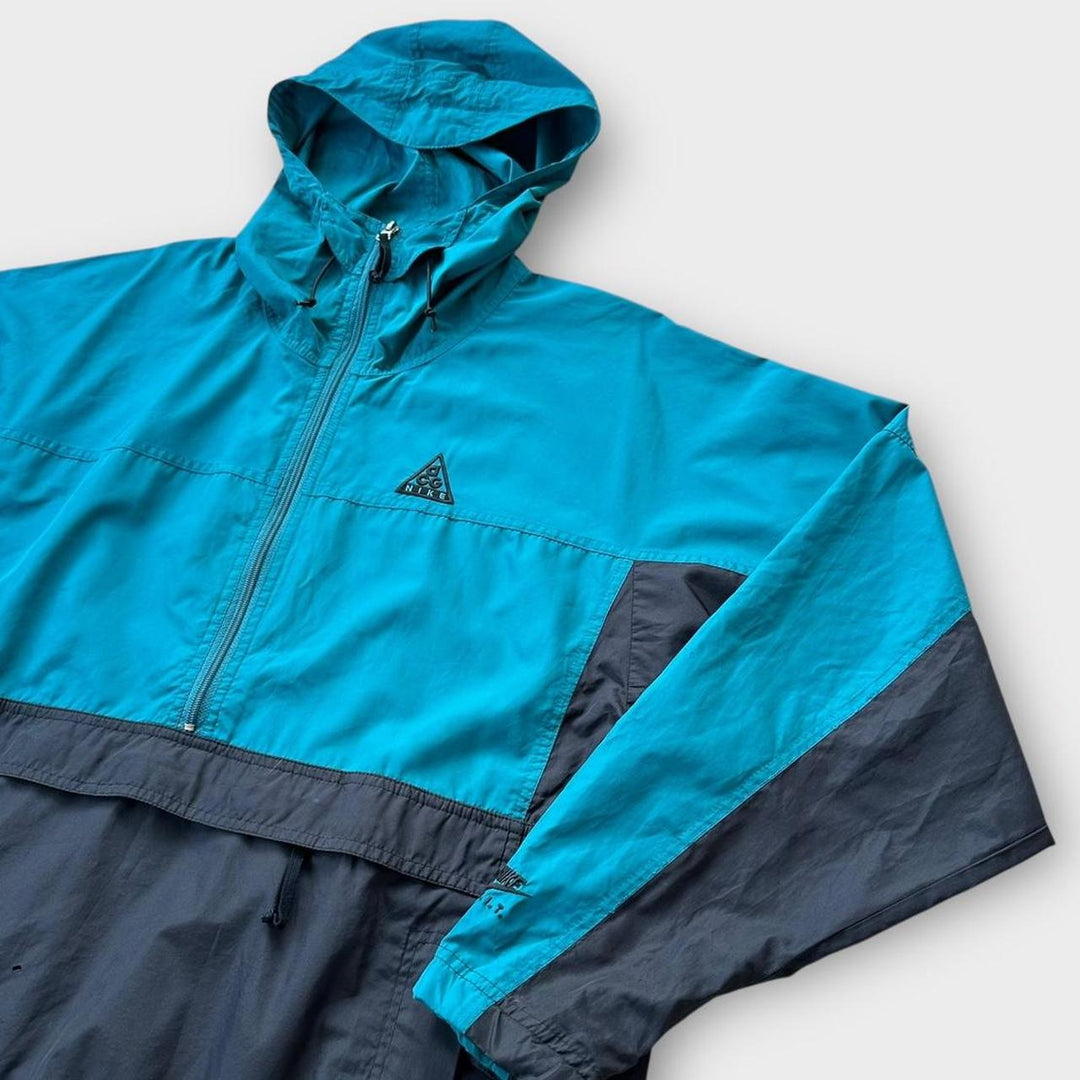 Nike ACG packable jacket - medium (fits like a large)