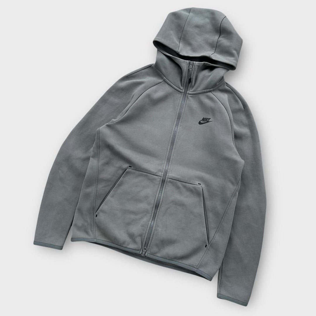Nike tech style hoodie - small
