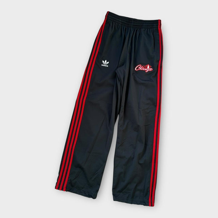 Baggy Adidas joggers - small (elasticated with drawstring)