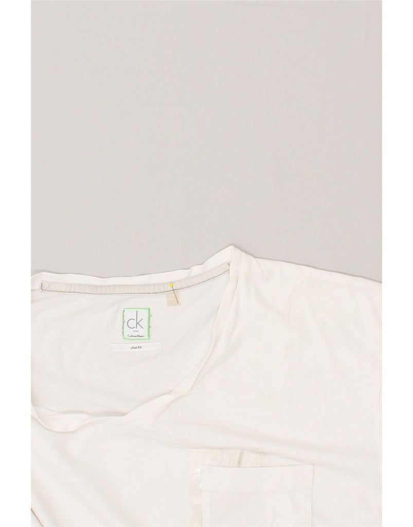 CALVIN KLEIN Mens Slim Fit T-Shirt Top 2XL White Cotton Vintage Calvin Klein and Second-Hand Calvin Klein from Messina Hembry 