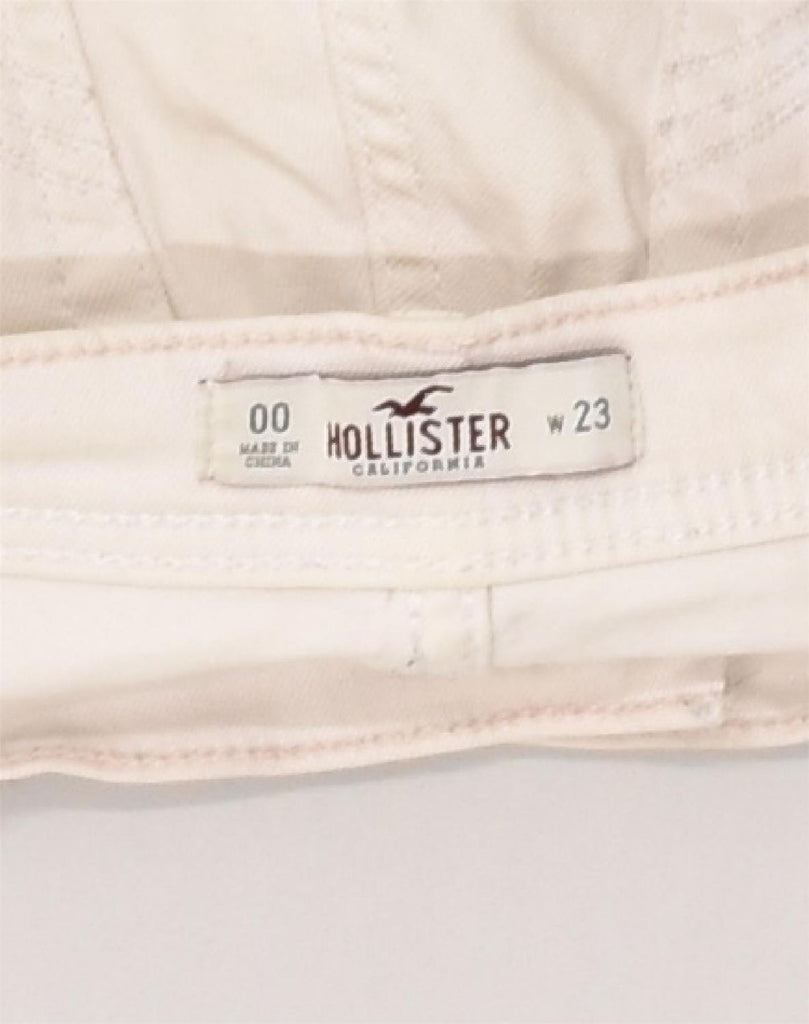 HOLLISTER Womens Denim Hot Pants US 00 2XS W28 Off White Cotton | Vintage Hollister | Thrift | Second-Hand Hollister | Used Clothing | Messina Hembry 