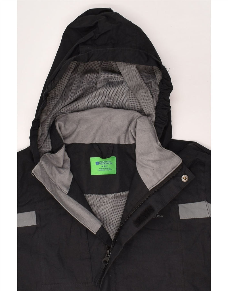 MOUNTAIN WAREHOUSE Boys Hooded Rain Jacket 9-10 Years Black Colourblock | Vintage Mountain Warehouse | Thrift | Second-Hand Mountain Warehouse | Used Clothing | Messina Hembry 