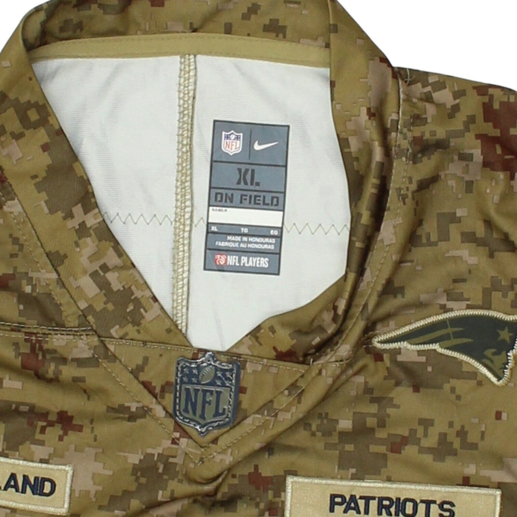 New England Patriots Tom Brady Mens Green Camo Cropped Nike Jersey | NFL Sports | Vintage Messina Hembry | Thrift | Second-Hand Messina Hembry | Used Clothing | Messina Hembry 