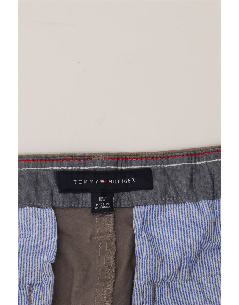 TOMMY HILFIGER Mens Chino Shorts US 16 2XL W40 Grey Cotton Vintage Tommy Hilfiger and Second-Hand Tommy Hilfiger from Messina Hembry 