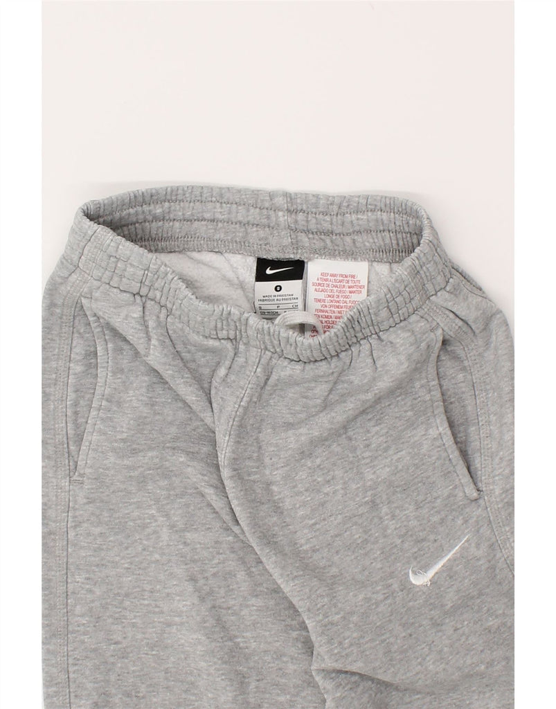 NIKE Boys Tracksuit Trousers Joggers 8-9 Years Small Grey Cotton | Vintage Nike | Thrift | Second-Hand Nike | Used Clothing | Messina Hembry 