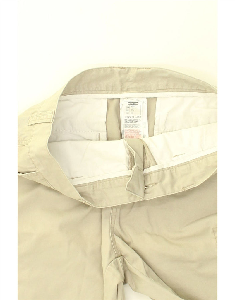 DECATHLON Womens Cargo Shorts IT 42 Medium W34  Beige Cotton | Vintage Decathlon | Thrift | Second-Hand Decathlon | Used Clothing | Messina Hembry 