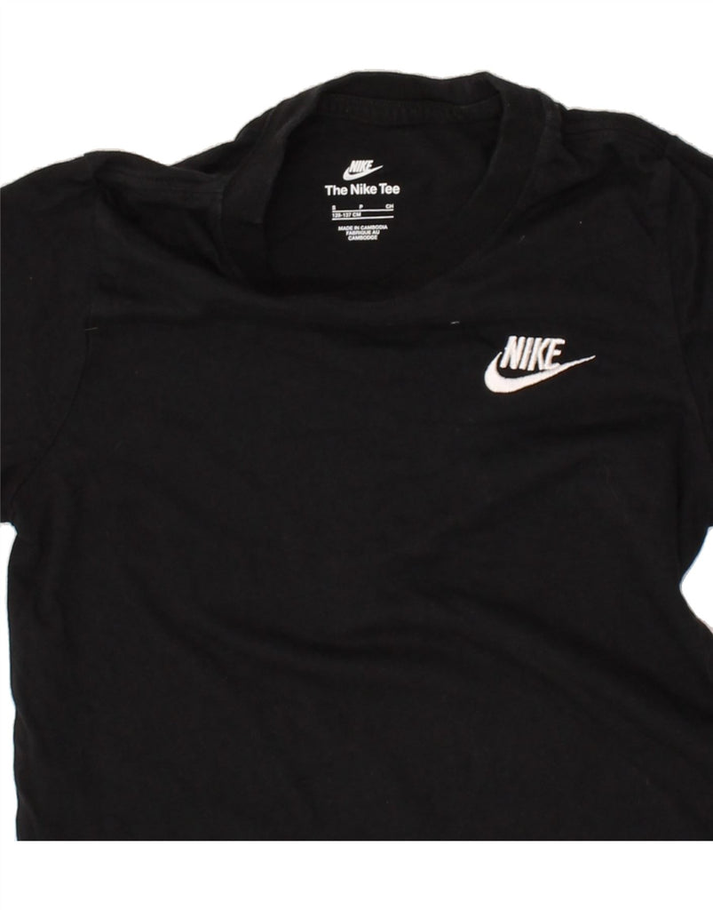 NIKE Boys T-Shirt Top 8-9 Years Small Black Cotton | Vintage Nike | Thrift | Second-Hand Nike | Used Clothing | Messina Hembry 