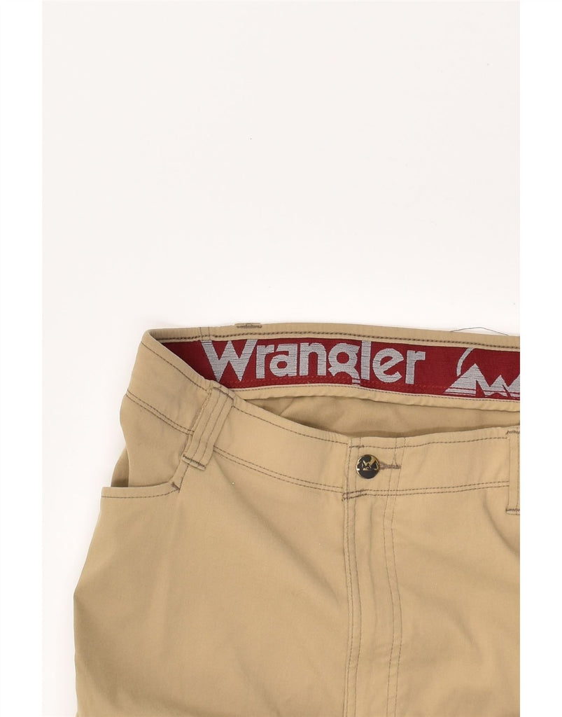 WRANGLER Mens Straight Cargo Trousers W40 L32  Beige Nylon | Vintage Wrangler | Thrift | Second-Hand Wrangler | Used Clothing | Messina Hembry 