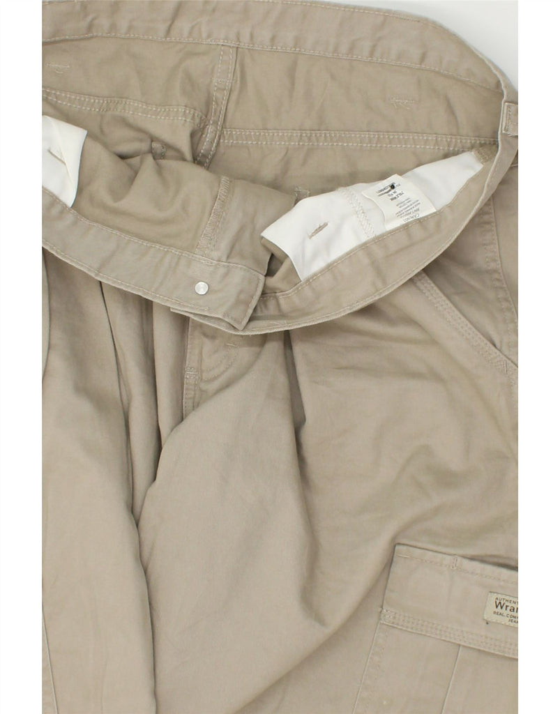 WRANGLER Mens Straight Cargo Trousers W38 L32 Grey Cotton | Vintage Wrangler | Thrift | Second-Hand Wrangler | Used Clothing | Messina Hembry 