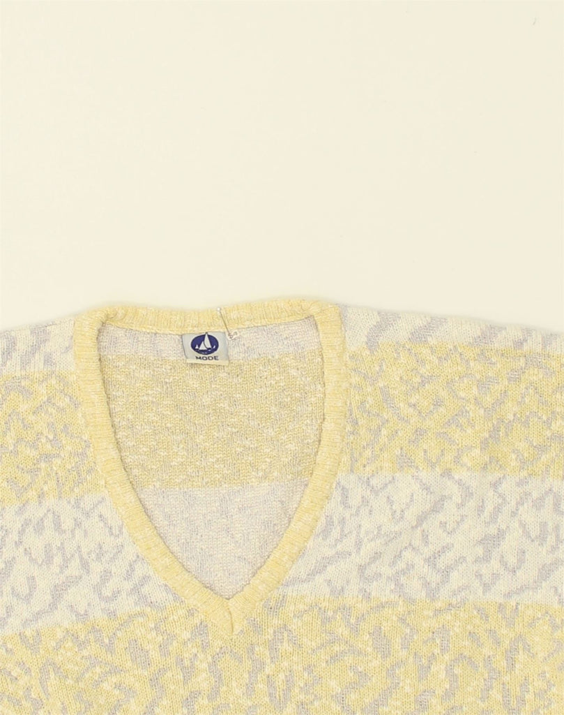 VINTAGE Mens V-Neck Jumper Sweater IT 54 XL Yellow Striped Cotton | Vintage Vintage | Thrift | Second-Hand Vintage | Used Clothing | Messina Hembry 