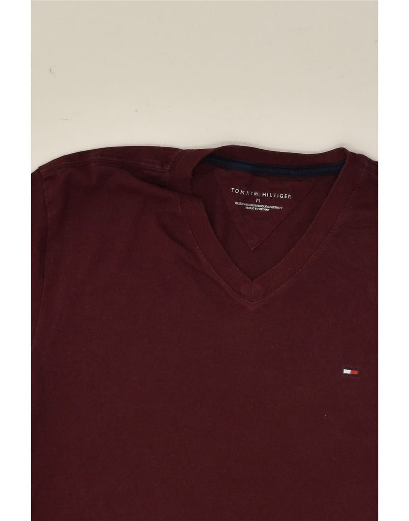 TOMMY HILFIGER Mens T-Shirt Top Medium Burgundy Cotton | Vintage Tommy Hilfiger | Thrift | Second-Hand Tommy Hilfiger | Used Clothing | Messina Hembry 