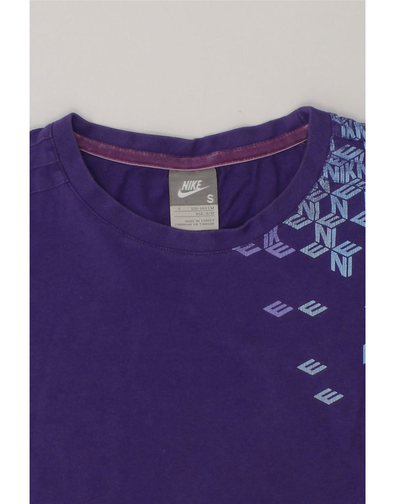 NIKE Girls Graphic T-Shirt Top 8-9 Years Small Purple | Vintage Nike | Thrift | Second-Hand Nike | Used Clothing | Messina Hembry 