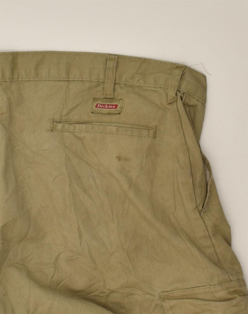 DICKIES Mens Cargo Shorts XL W38  Khaki Polyester | Vintage Dickies | Thrift | Second-Hand Dickies | Used Clothing | Messina Hembry 