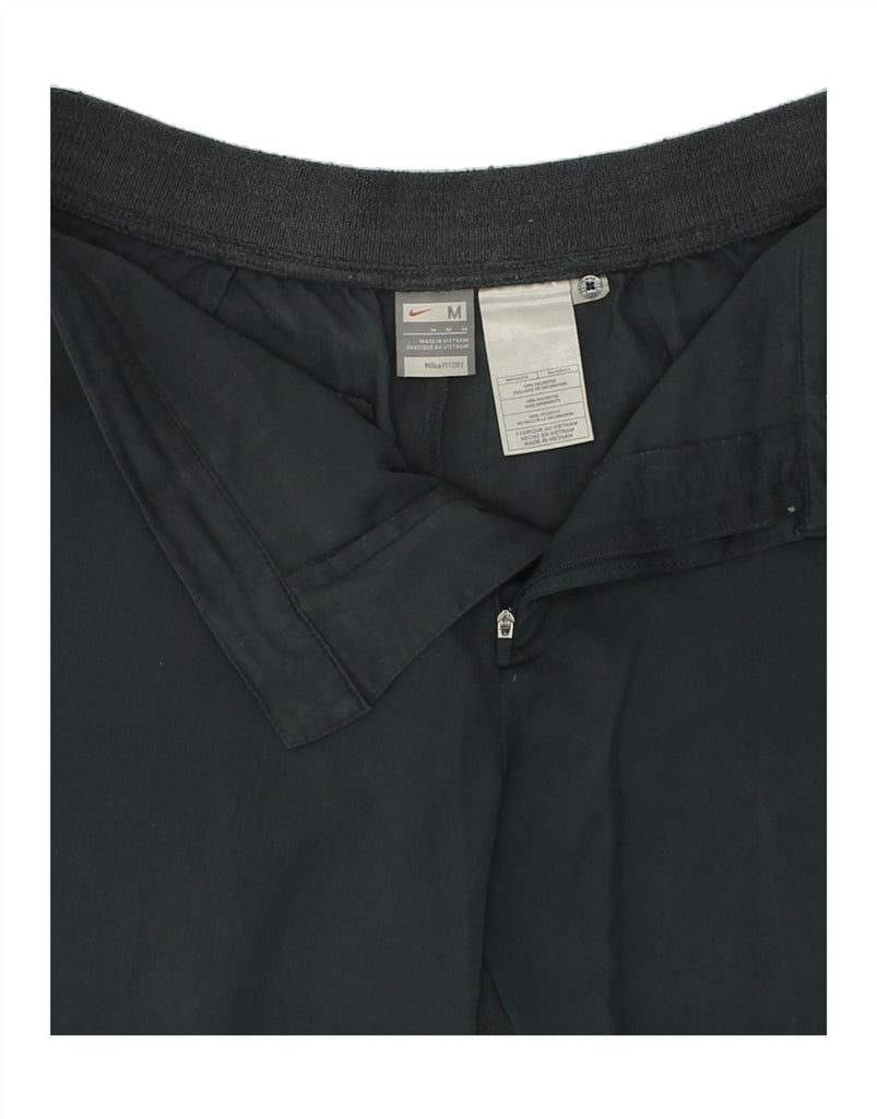 NIKE Mens Chino Shorts Medium W32  Grey Polyester | Vintage Nike | Thrift | Second-Hand Nike | Used Clothing | Messina Hembry 