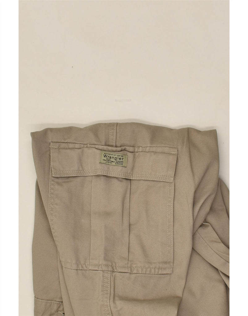 WRANGLER Mens Straight Cargo Trousers W38 L32 Grey Cotton | Vintage Wrangler | Thrift | Second-Hand Wrangler | Used Clothing | Messina Hembry 