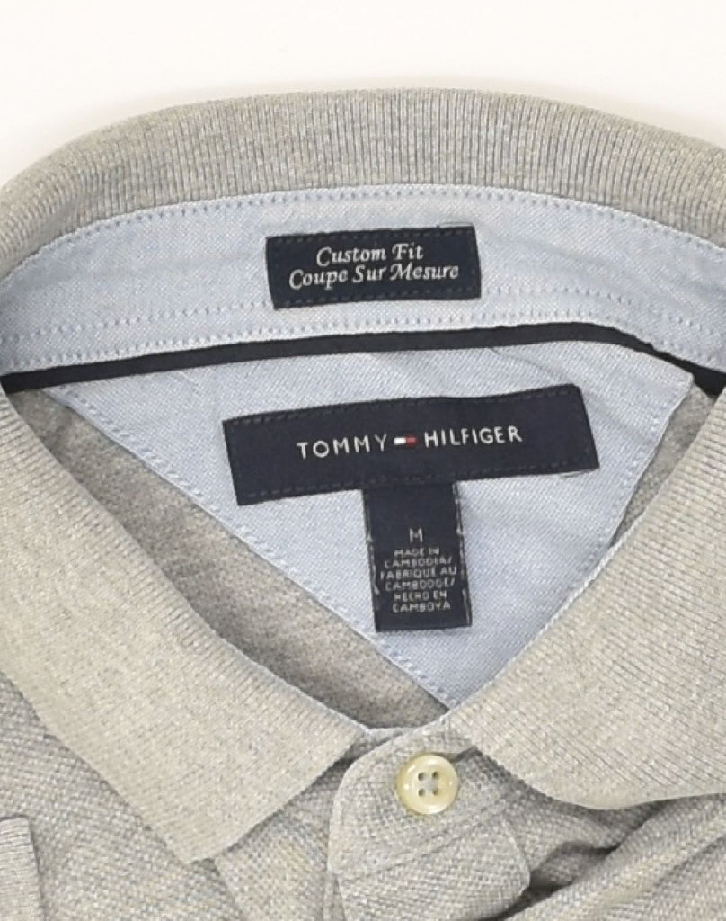 TOMMY HILFIGER Mens Custom Fit Polo Shirt Medium Grey Cotton | Vintage Tommy Hilfiger | Thrift | Second-Hand Tommy Hilfiger | Used Clothing | Messina Hembry 