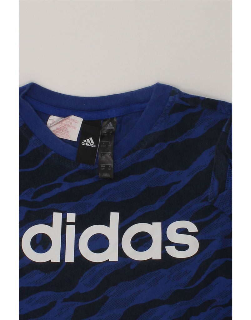 ADIDAS Boys Graphic T-Shirt Top 9-10 Years Navy Blue Cotton | Vintage Adidas | Thrift | Second-Hand Adidas | Used Clothing | Messina Hembry 