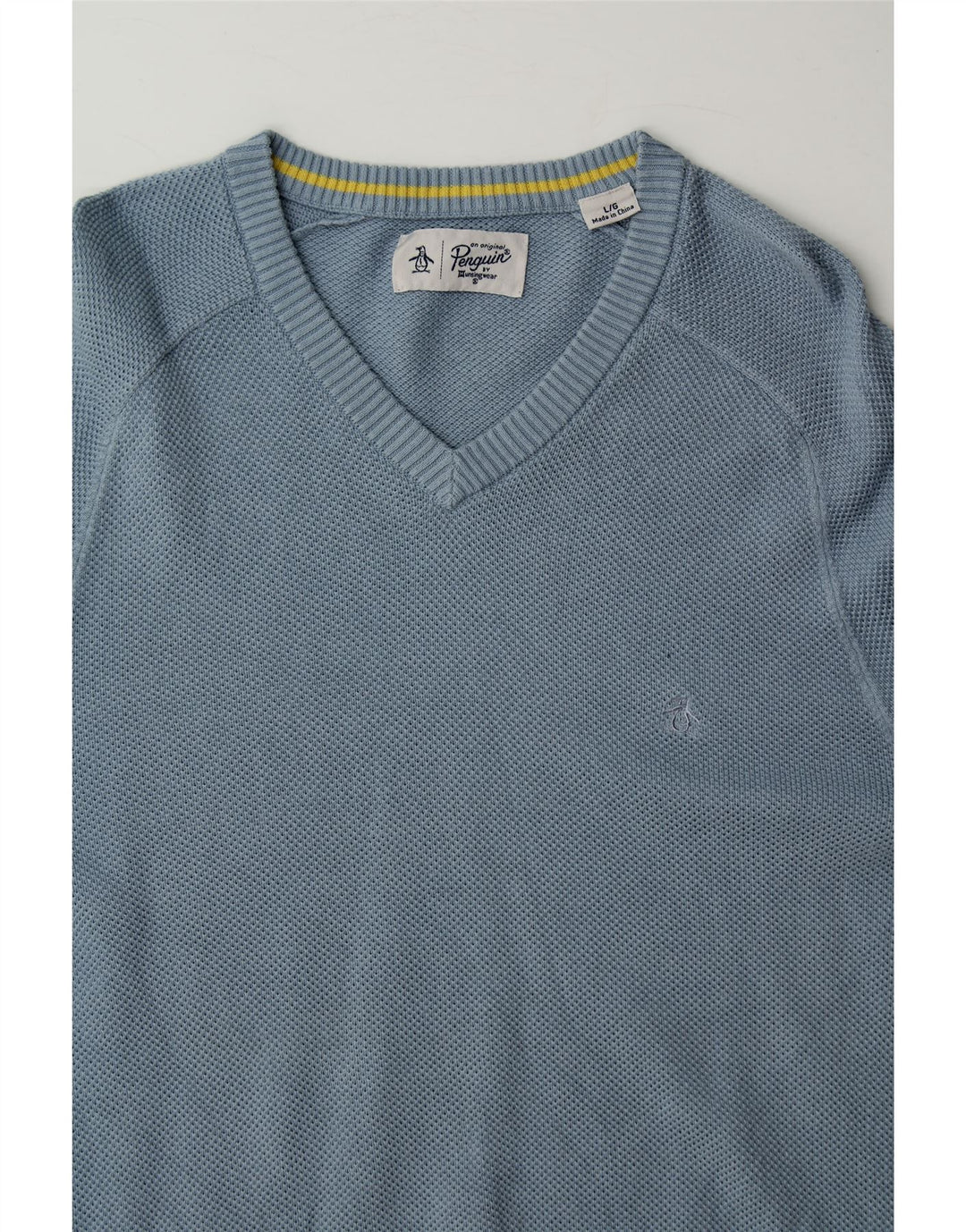 PENGUIN Mens V-Neck Jumper Sweater Large Blue Vintage Penguin and Second-Hand Penguin from Messina Hembry 