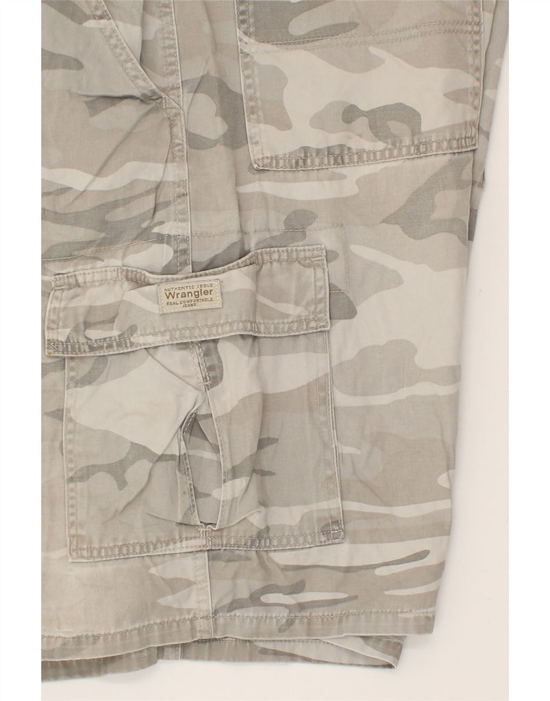 WRANGLER Mens Cargo Shorts W38 XL  Grey Camouflage Cotton | Vintage Wrangler | Thrift | Second-Hand Wrangler | Used Clothing | Messina Hembry 