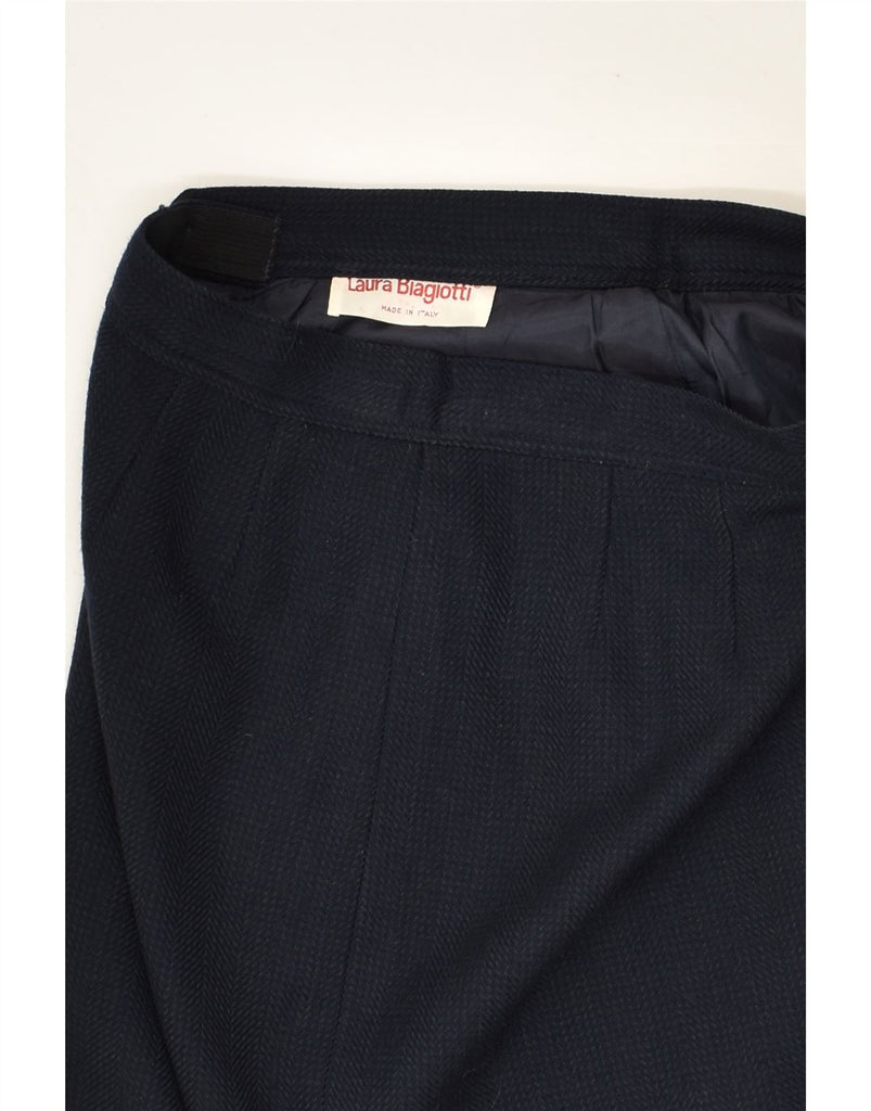 LAURA BIAGIOTTI Womens Midi Skirt W30 Medium Navy Blue Chevron | Vintage Laura Biagiotti | Thrift | Second-Hand Laura Biagiotti | Used Clothing | Messina Hembry 