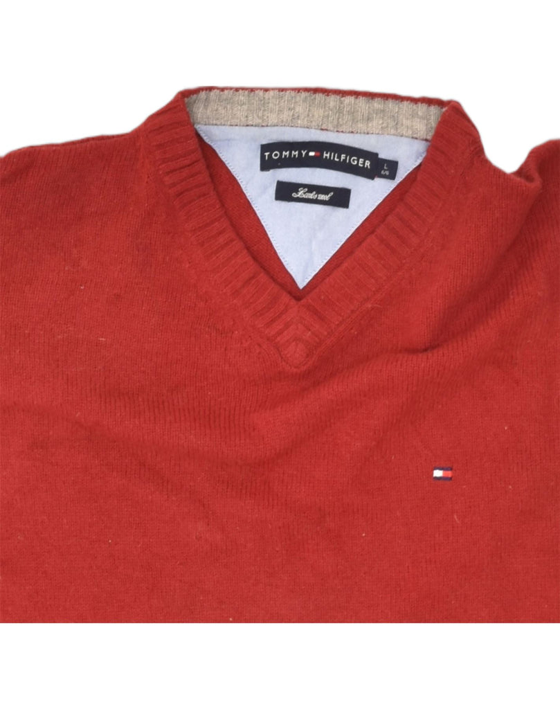 TOMMY HILFIGER Mens V-Neck Jumper Sweater Large Red Wool | Vintage Tommy Hilfiger | Thrift | Second-Hand Tommy Hilfiger | Used Clothing | Messina Hembry 