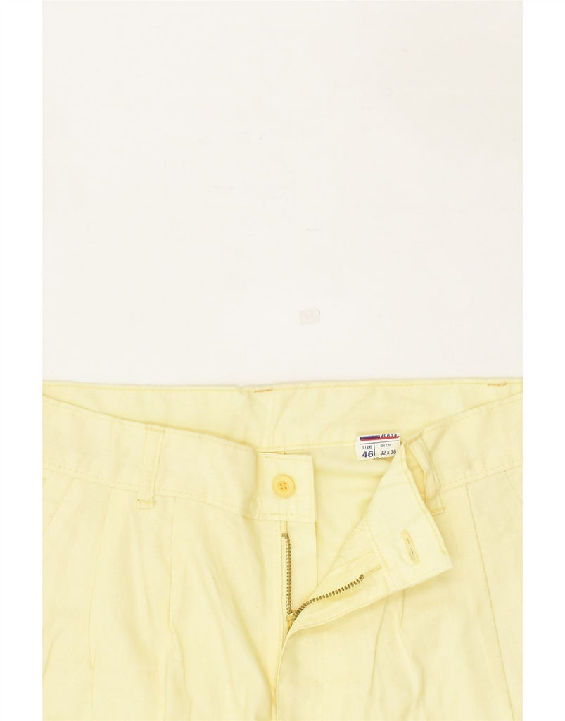 VINTAGE Womens Pegged Chino Shorts IT 46 Large W32 Yellow Cotton | Vintage Vintage | Thrift | Second-Hand Vintage | Used Clothing | Messina Hembry 