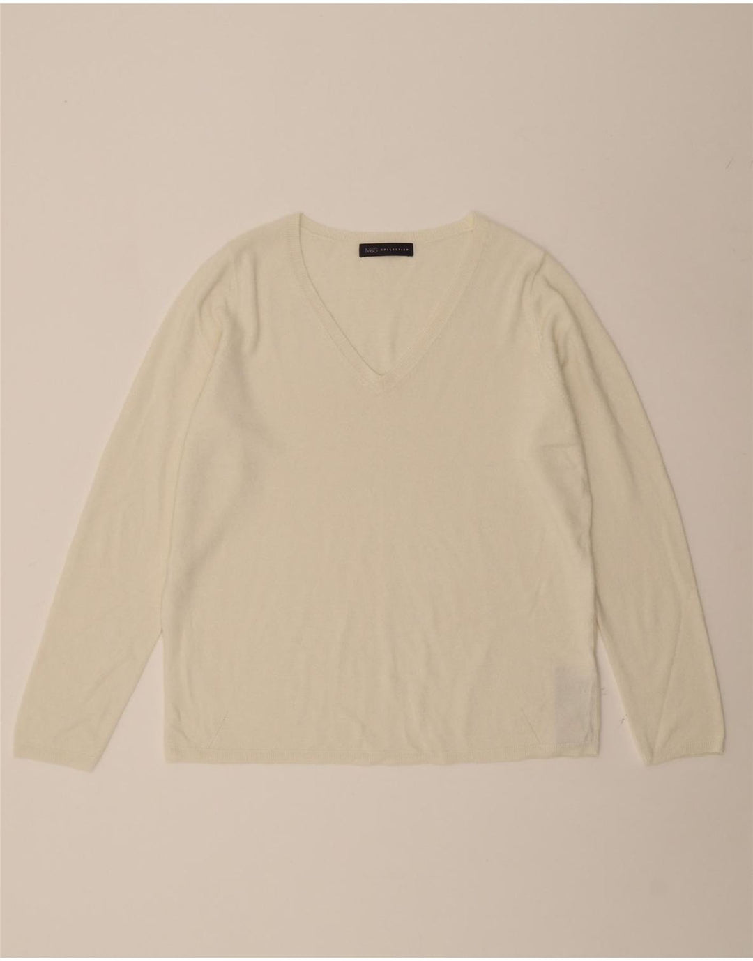 MARKS & SPENCER Womens V-Neck Jumper Sweater UK 18 XL White Acrylic Vintage Marks & Spencer and Second-Hand Marks & Spencer from Messina Hembry 