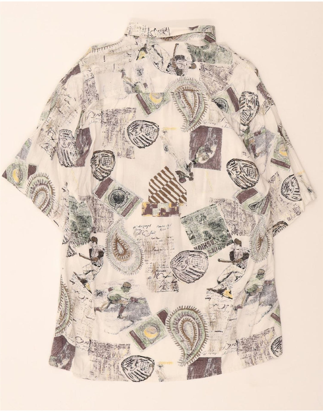 VINTAGE Mens Short Sleeve Shirt Medium White Paisley Viscose Vintage Vintage and Second-Hand Vintage from Messina Hembry 