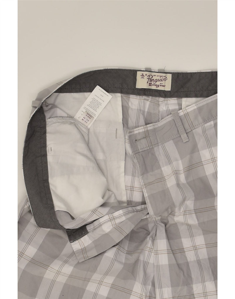 PENGUIN Mens Chino Shorts EU 54 2XL W42  Grey Check Cotton | Vintage Penguin | Thrift | Second-Hand Penguin | Used Clothing | Messina Hembry 