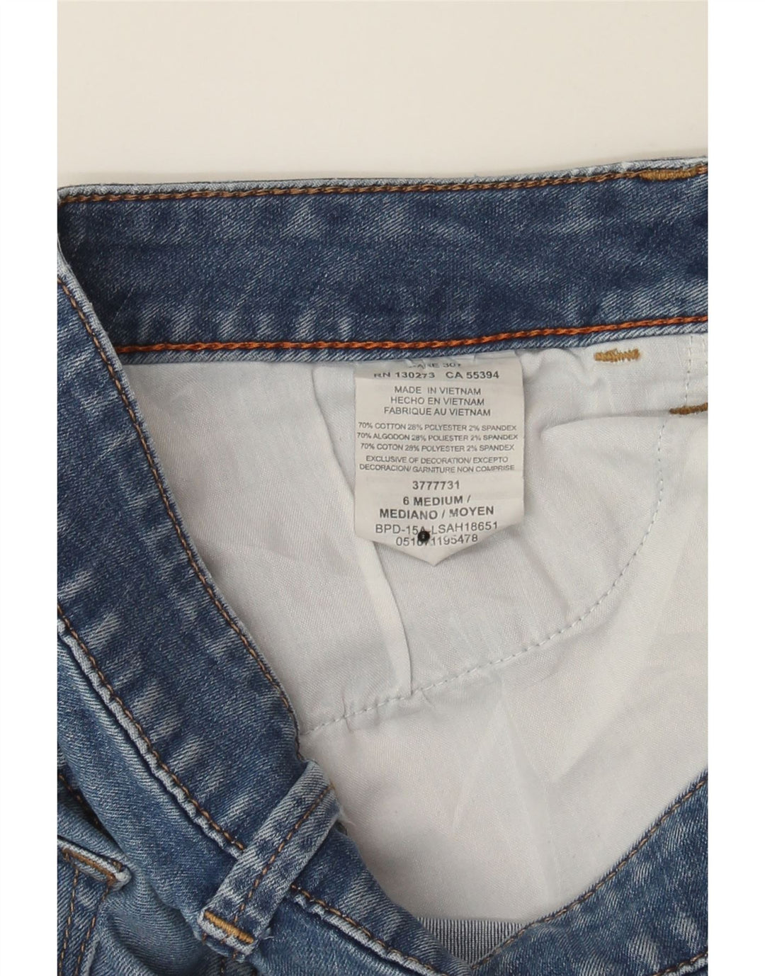 LEE Womens Curvy Fit Denim Shorts US 6 Medium W28 Blue Cotton Vintage Lee and Second-Hand Lee from Messina Hembry 