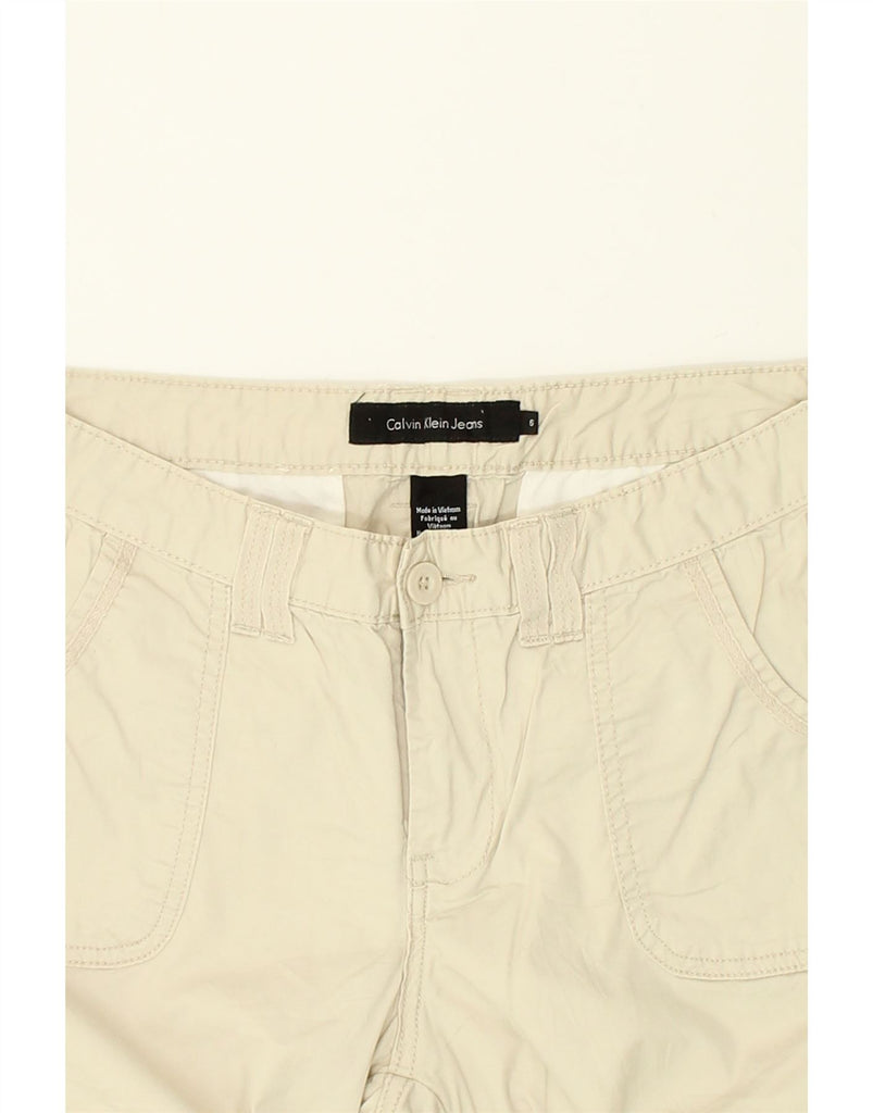 CALVIN KLEIN JEANS Womens Chino Shorts US 6 Medium W28  Beige Cotton | Vintage Calvin Klein Jeans | Thrift | Second-Hand Calvin Klein Jeans | Used Clothing | Messina Hembry 