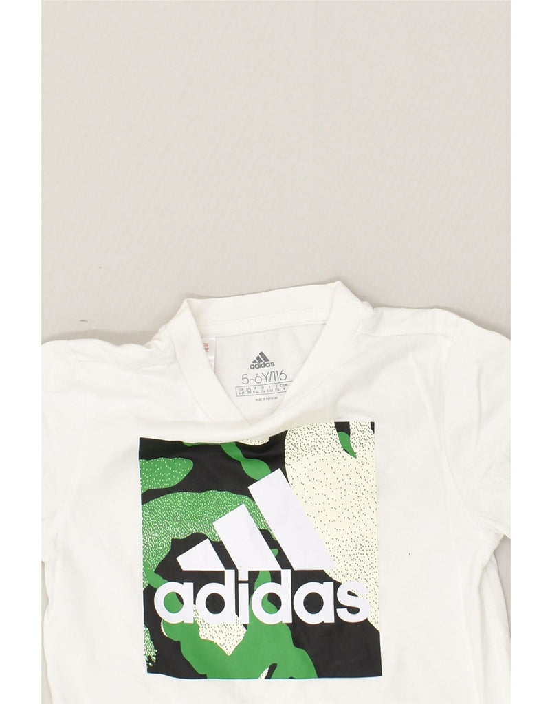 ADIDAS Boys Graphic T-Shirt Top 5-6 Years White Cotton | Vintage Adidas | Thrift | Second-Hand Adidas | Used Clothing | Messina Hembry 