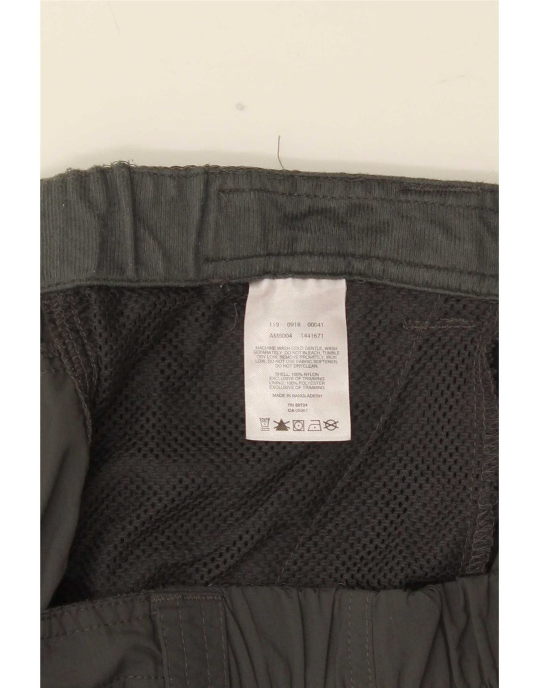 Columbia Mens Omni-Shield Cargo Shorts W38 XL Khaki Nylon