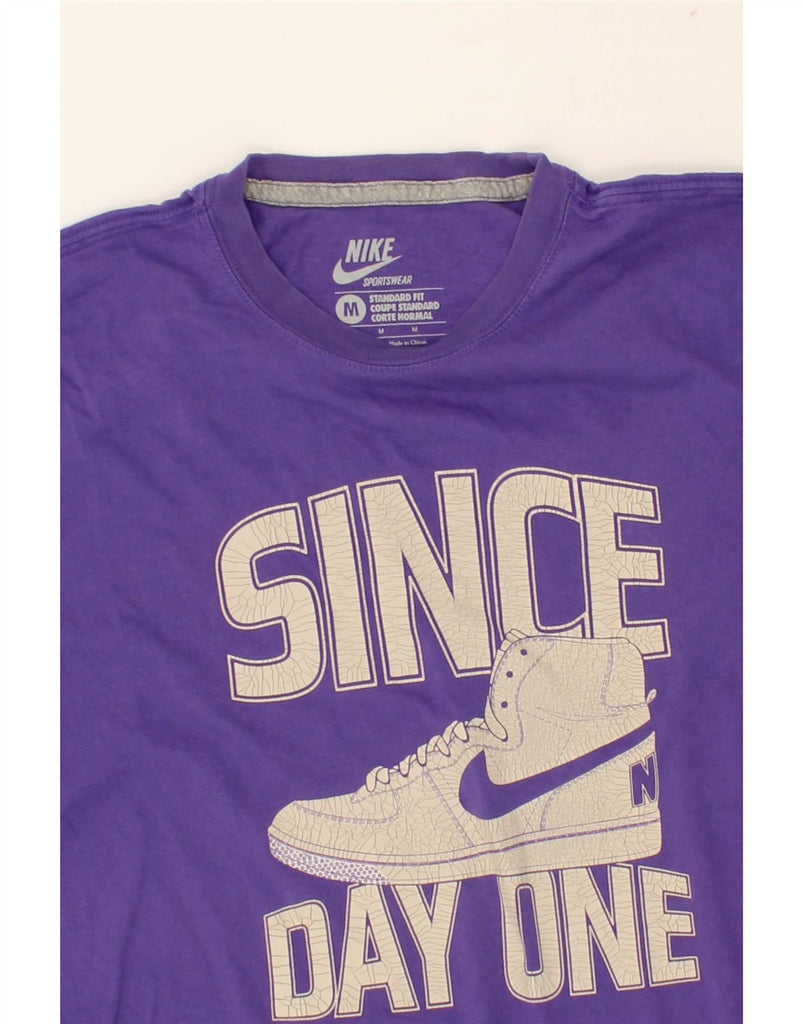 NIKE Mens Coupe Standard Standard Fit Graphic T-Shirt Top Medium Purple | Vintage Nike | Thrift | Second-Hand Nike | Used Clothing | Messina Hembry 