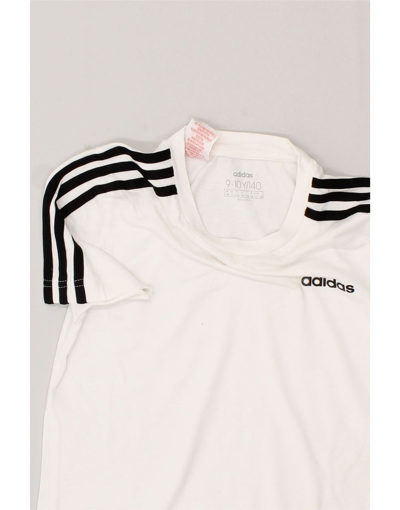 ADIDAS Boys Graphic T-Shirt Top 9-10 Years White Cotton | Vintage Adidas | Thrift | Second-Hand Adidas | Used Clothing | Messina Hembry 