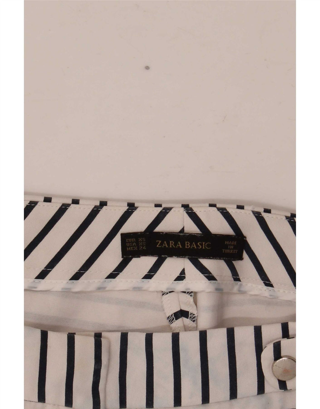 Zara Womens Regular Casual Shorts XS W28 White Striped