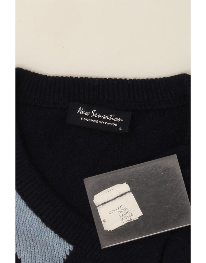 New Sensation Mens V-Neck Jumper Sweater Large Navy Blue Argyle/Diamond