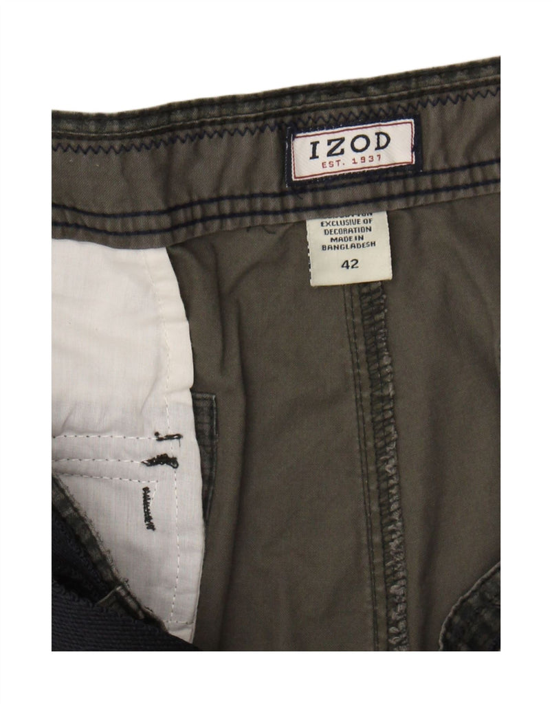 IZOD Mens Cargo Shorts  W42 2XL Khaki Gingham Cotton Vintage Izod and Second-Hand Izod from Messina Hembry 
