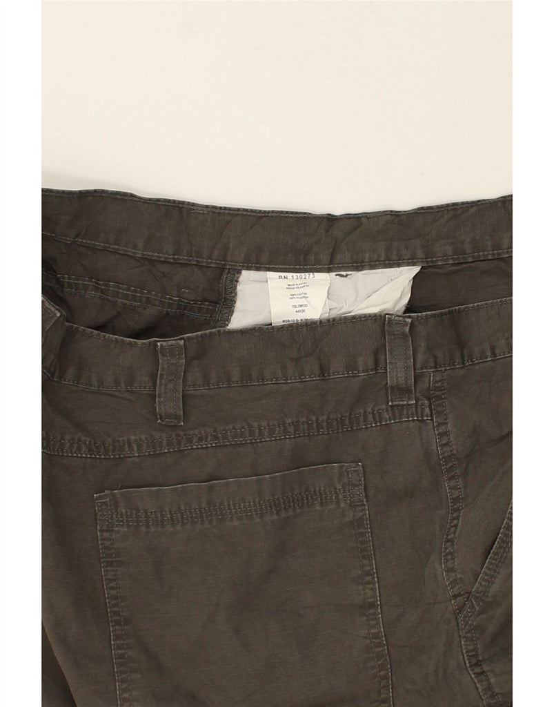 WRANGLER Mens Straight Cargo Trousers W44 L30  Grey Cotton | Vintage Wrangler | Thrift | Second-Hand Wrangler | Used Clothing | Messina Hembry 