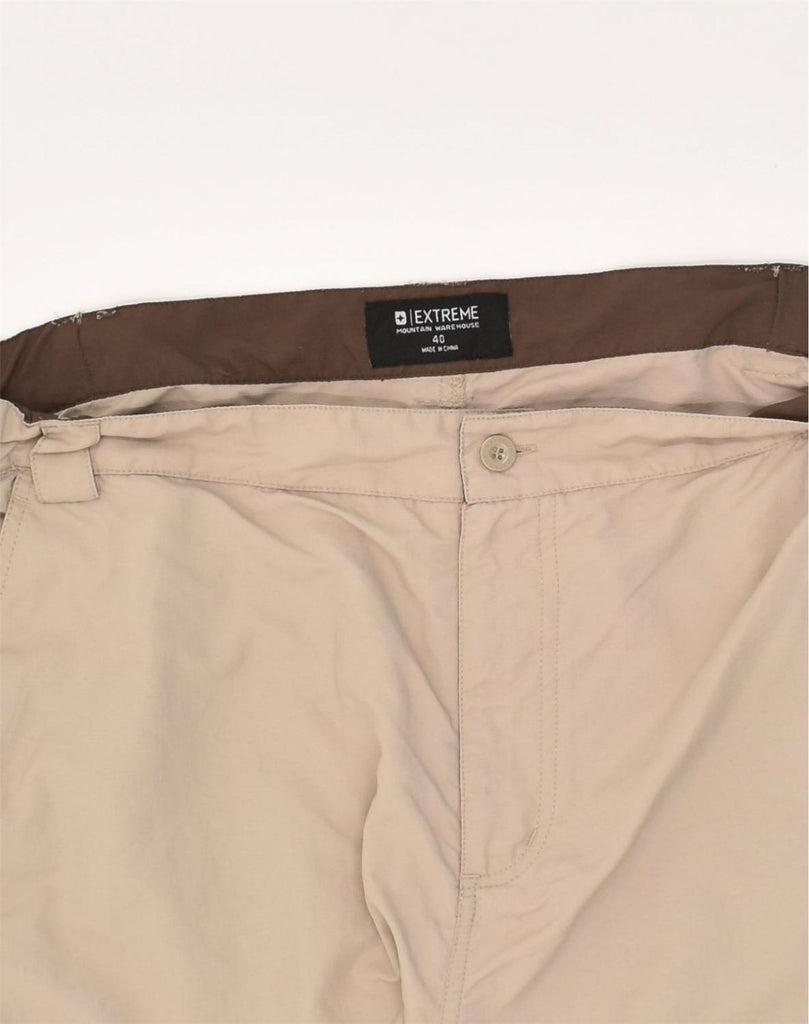 MOUNTAIN WAREHOUSE Mens Straight Cargo Trousers W40 L31 Beige Nylon | Vintage Mountain Warehouse | Thrift | Second-Hand Mountain Warehouse | Used Clothing | Messina Hembry 