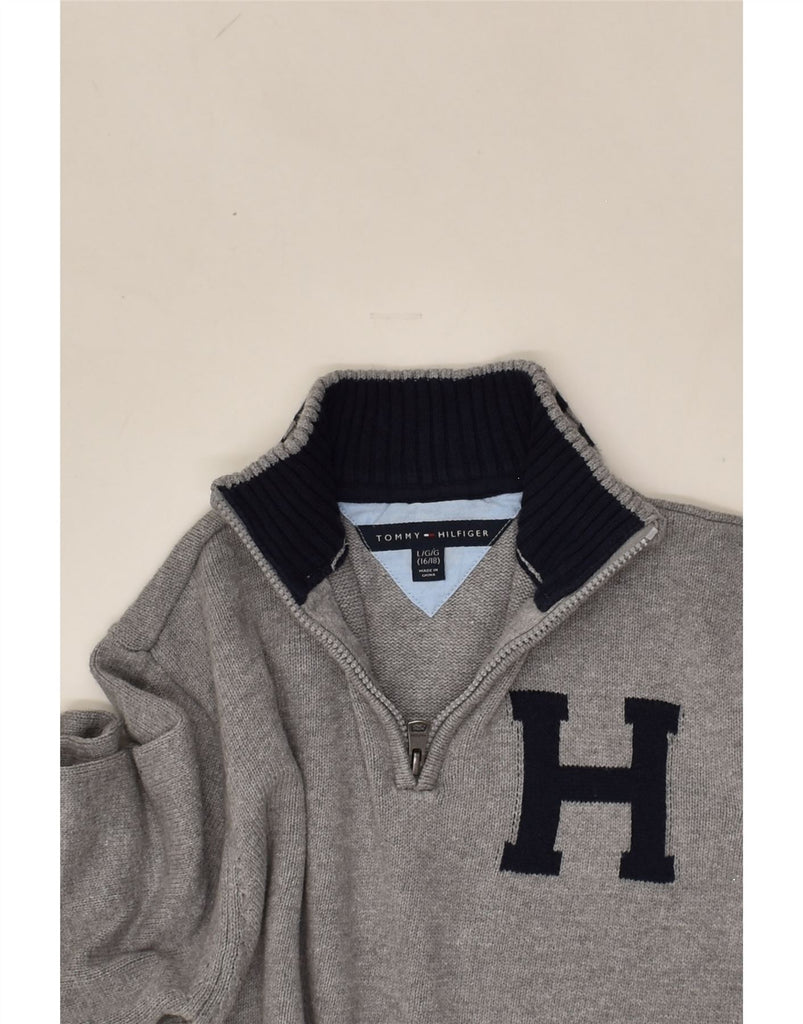 TOMMY HILFIGER Boys Graphic Zip Neck Jumper Sweater 15-16 Years Large Grey | Vintage Tommy Hilfiger | Thrift | Second-Hand Tommy Hilfiger | Used Clothing | Messina Hembry 