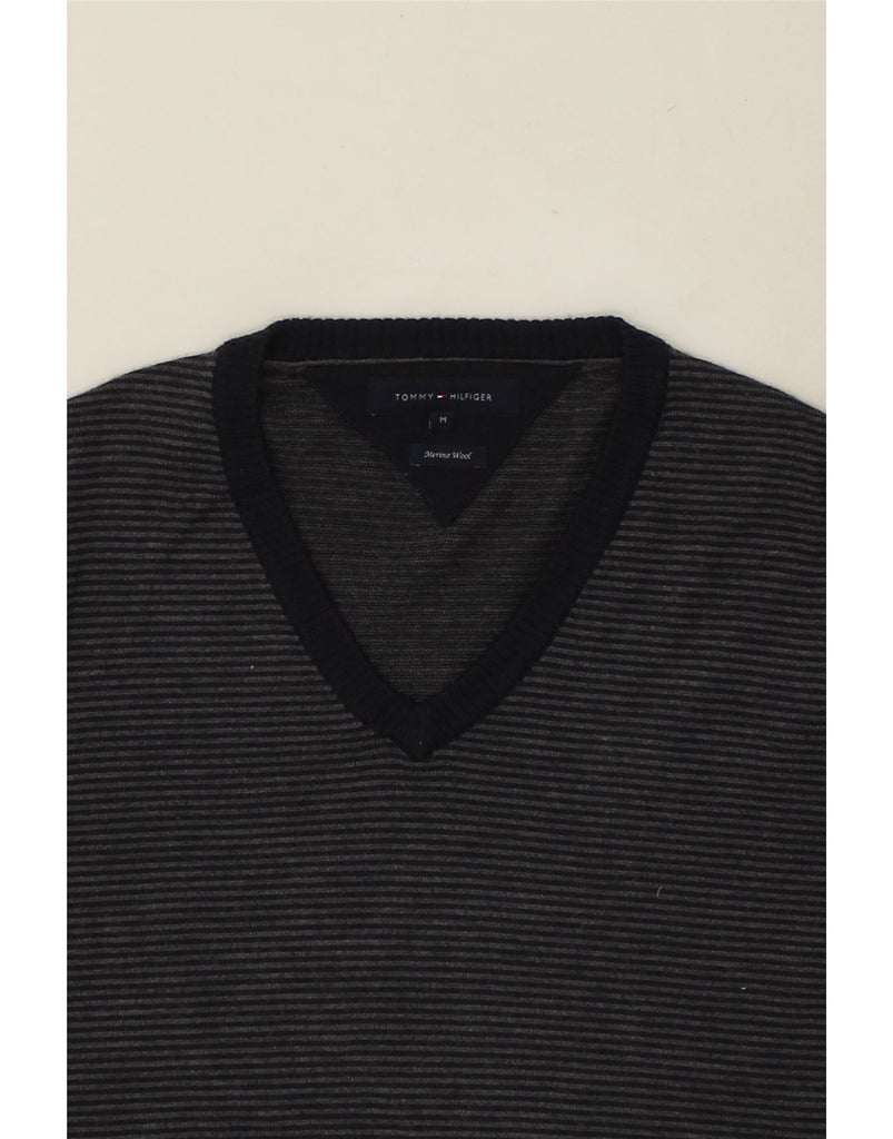 TOMMY HILFIGER Mens V-Neck Jumper Sweater Medium Navy Blue Striped | Vintage Tommy Hilfiger | Thrift | Second-Hand Tommy Hilfiger | Used Clothing | Messina Hembry 