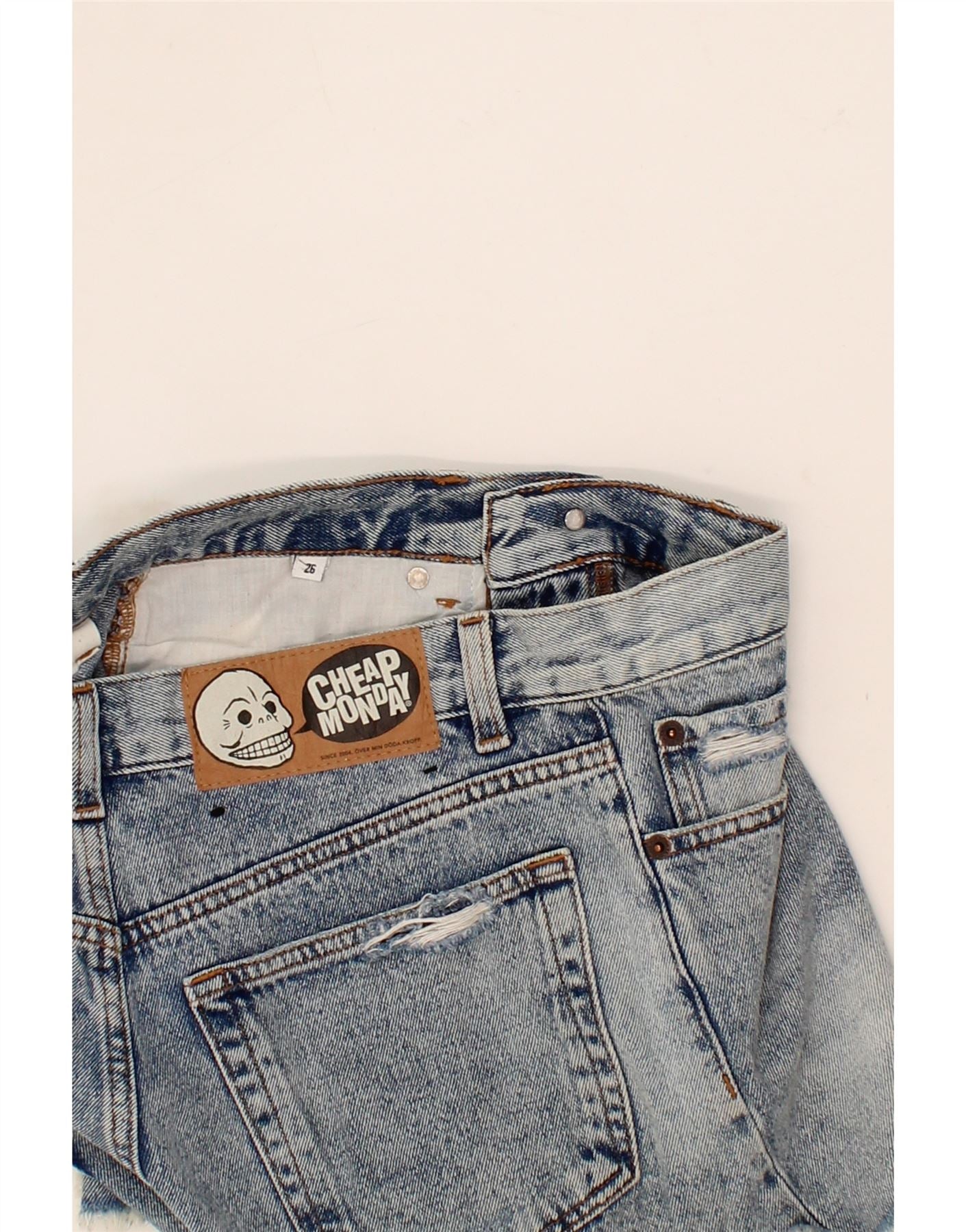 Pantalones cortos vaqueros desgastados para mujer CHEAP MONDAY W26