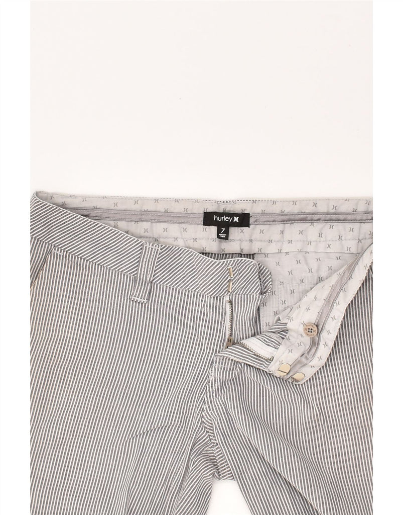 HURLEY Womens Chino Shorts US 7 Medium W32 Grey Striped Cotton | Vintage Hurley | Thrift | Second-Hand Hurley | Used Clothing | Messina Hembry 